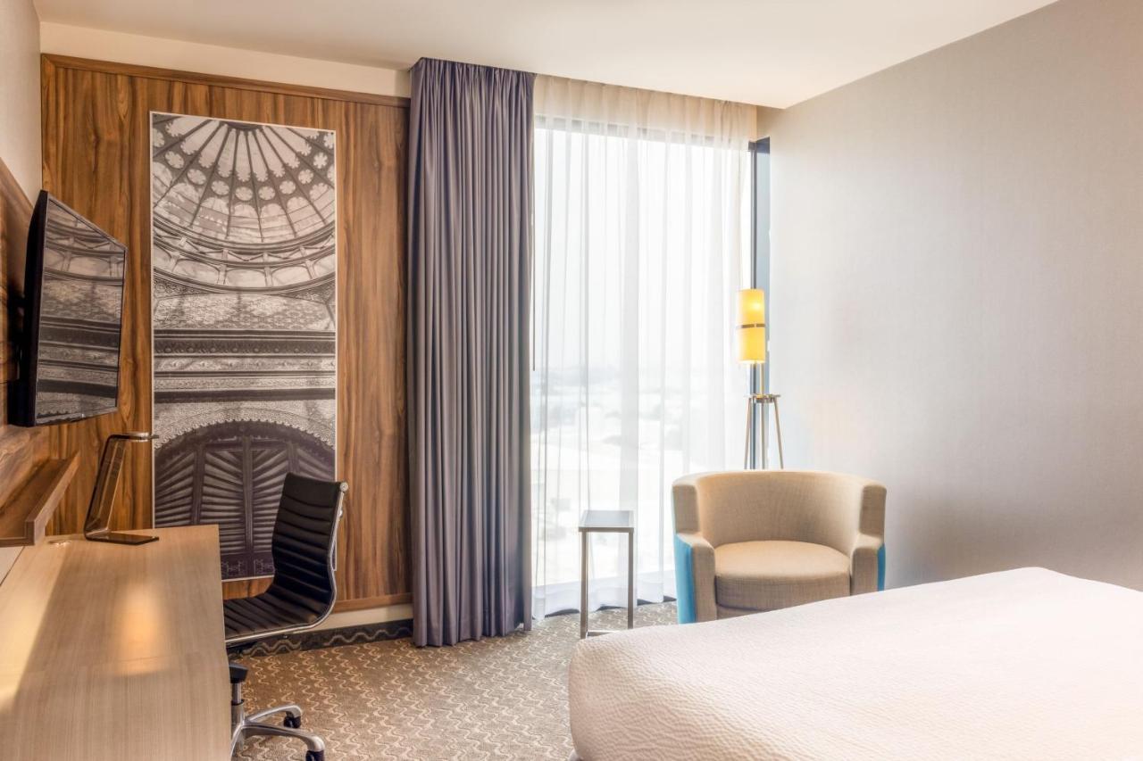 Courtyard By Marriott Vallejo Hotel 4*